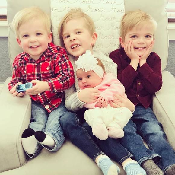 Meet your Posher, Leah - Picture 1 of 1